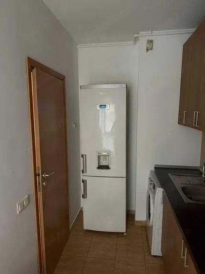 Garsonieră semidecomandată în Titan