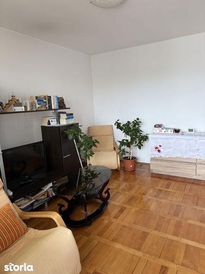 Apartament cu 2 camere decomandat în Port