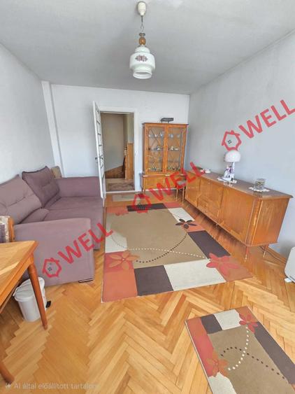 Casă individuală cu 5 camere cu Teren 1940 Mp în Periferie