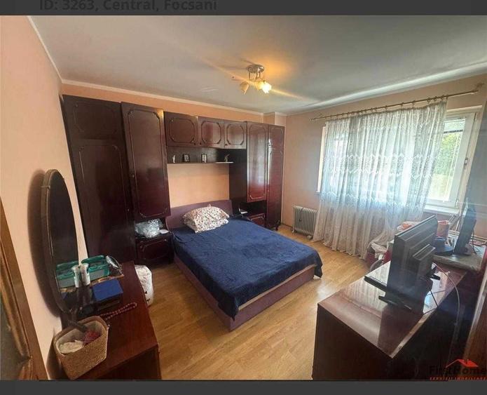 Apartament cu 3 camere decomandat în Ultracentral