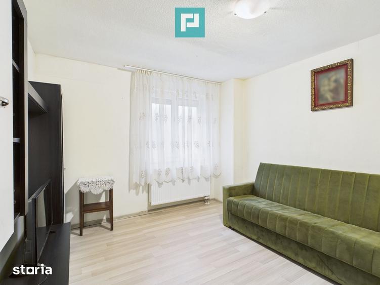 Casă cu 6 camere cu Teren 363 Mp în Blașcovici
