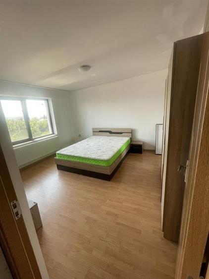 Garsonieră decomandată în Valea Adâncă