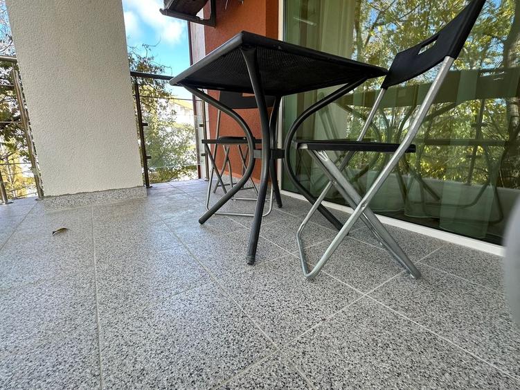 Apartament cu 2 camere decomandat, mobilat în Delfinariu