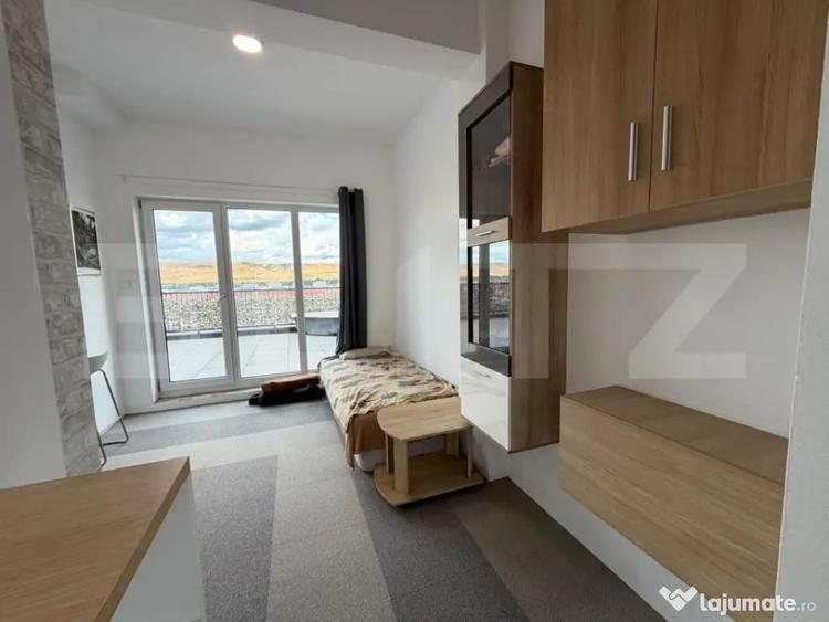 Apartament cu 2 camere semidecomandat în Florești
