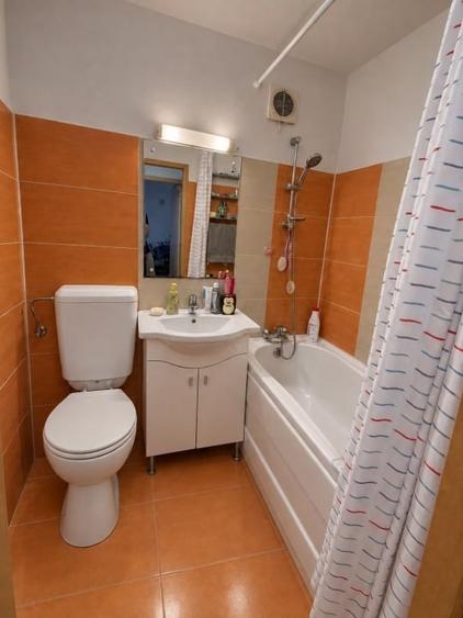 Apartament cu 3 camere decomandat, mobilat în Drumul Taberei