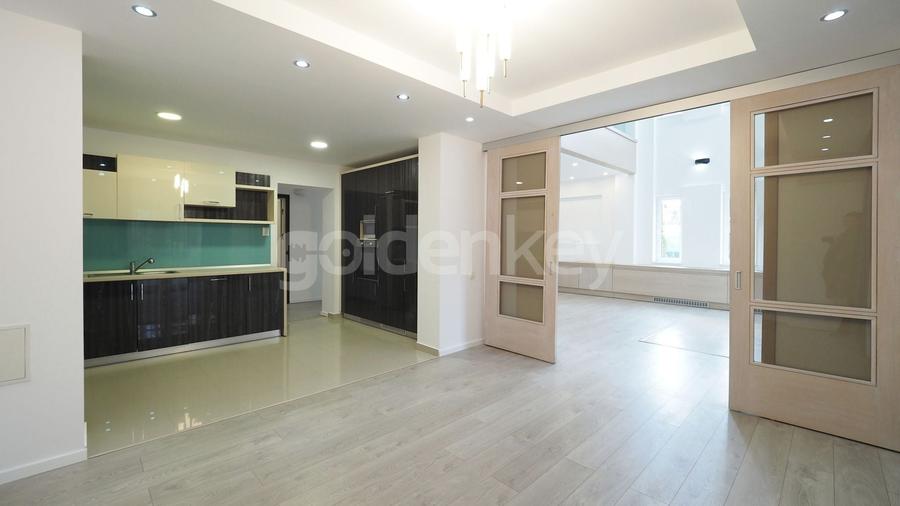 Duplex cu 7 camere cu Canalizare în Pipera