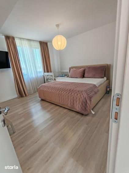 Casă cu 5 camere decomandat cu Teren 300 Mp în Brănești
