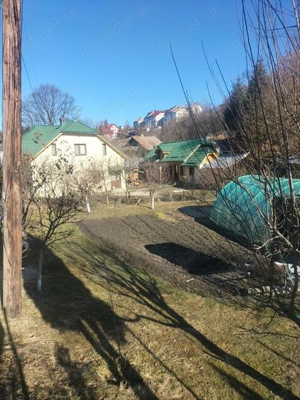 Casă cu 6 camere cu Teren 1300 Mp în Periferie