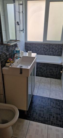 Apartament cu 3 camere decomandat în Cantemir