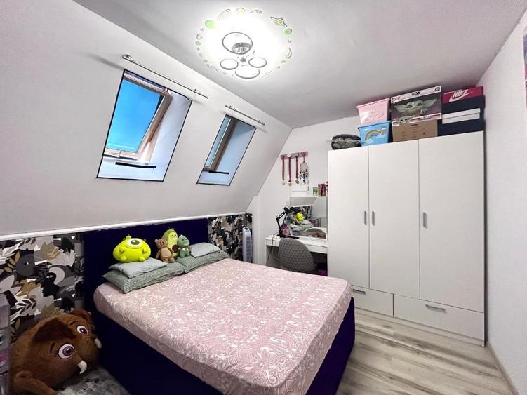 Apartament cu 3 camere semidecomandat în Florești