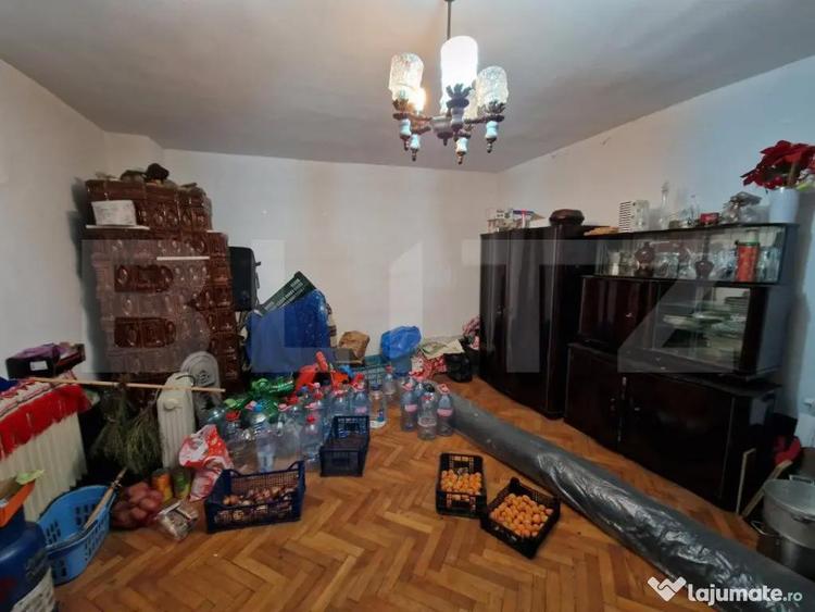 Casă cu 8 camere cu Teren 387 Mp în Central