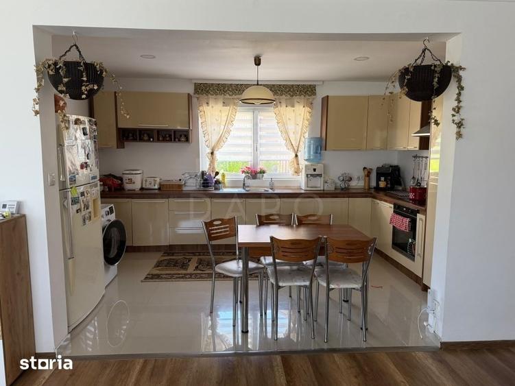 Casă cu 4 camere cu Teren 750 Mp în Sântana de Mureș
