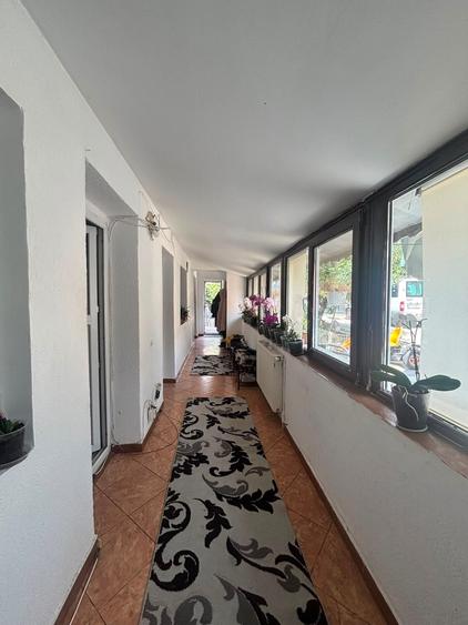 Casă cu 3 camere în Central