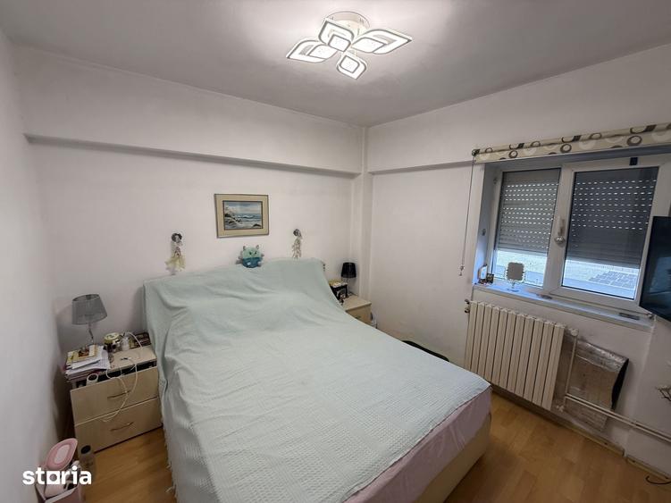 Apartament cu 3 camere decomandat în ICIL