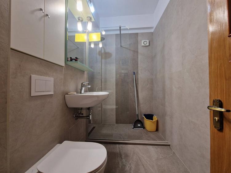 Apartament cu 2 camere decomandat în Ultracentral