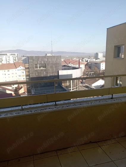 Apartament cu 3 camere decomandat în Decebal