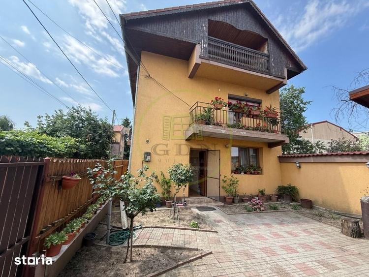 Casă cu 5 camere cu Teren 181 Mp în Rovine