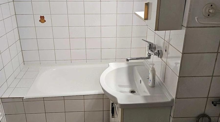 Apartament cu 2 camere decomandat în Baba-Dochia