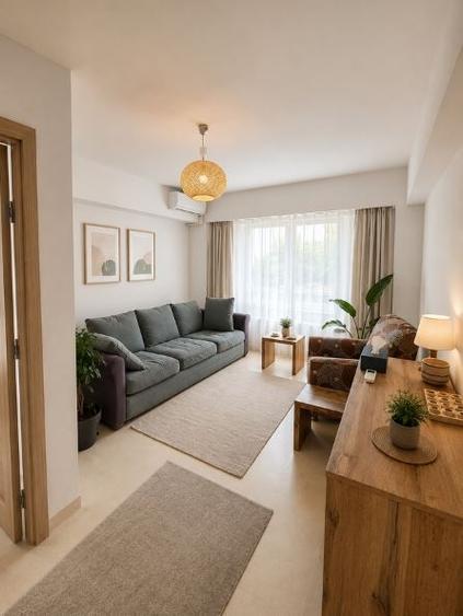 Apartament cu 4 camere decomandat, mobilat în P-ța Unirii