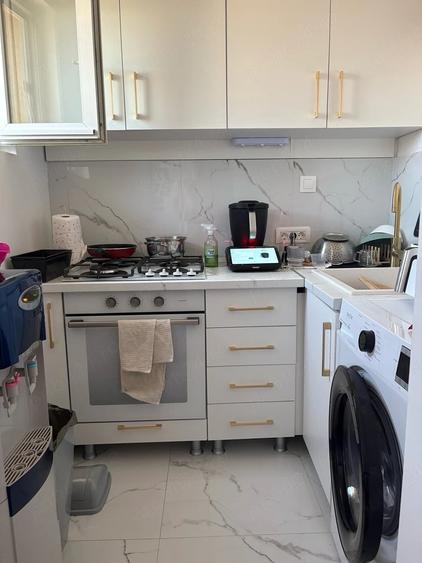 Apartament cu 3 camere semidecomandat în Șagului