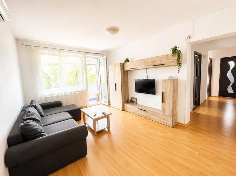 Apartament cu 4 camere semidecomandat în Tomis Nord