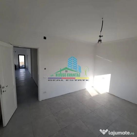 Casă cu 3 camere cu Teren 584 Mp în Obor