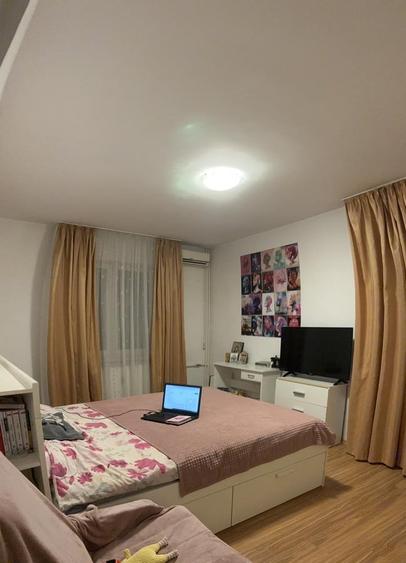 Garsonieră decomandată în Gorjului