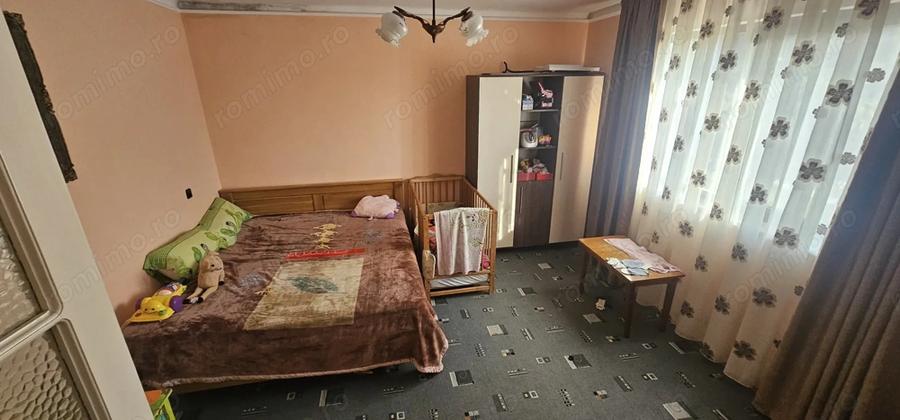Casă cu Teren 680 Mp în Lugașu de Jos
