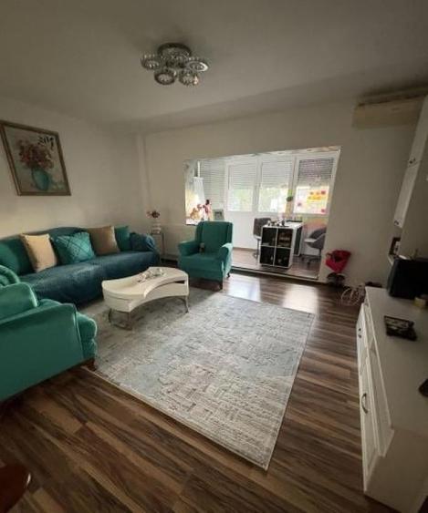 Apartament cu 3 camere, mobilat în Aviației
