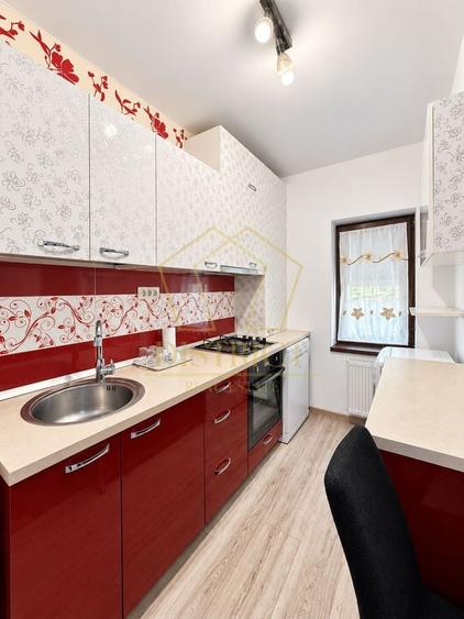 Apartament cu 3 camere semidecomandat, mobilat în Giroc