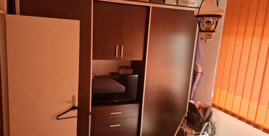 Apartament semidecomandat în Vest