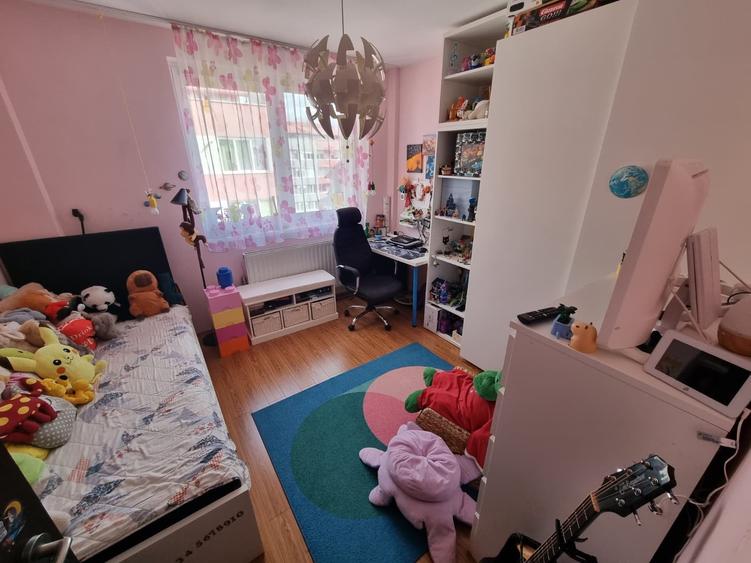 Penthouse cu 3 camere în Central