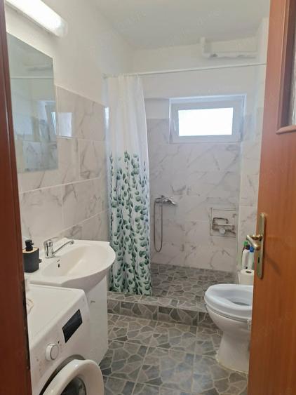 Apartament cu 3 camere decomandat în Gilău