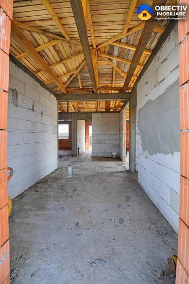 Casă cu Teren 600 Mp în Dumbrava