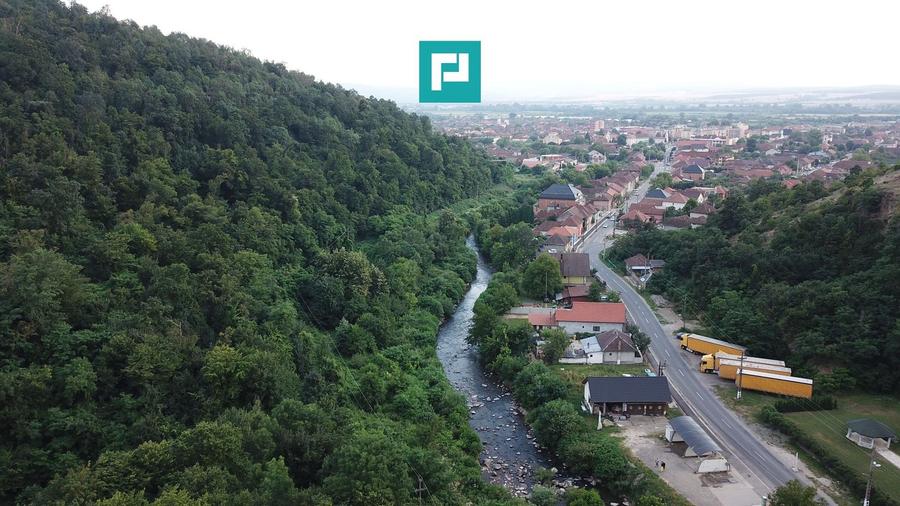 Teren Construcții intravilan de 13861 mp, în Est