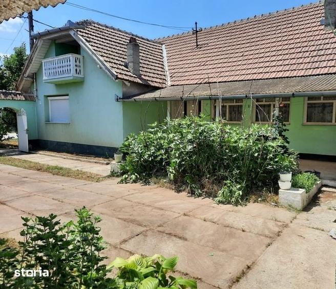 Casă cu 3 camere cu Teren 2160 Mp în Mișca