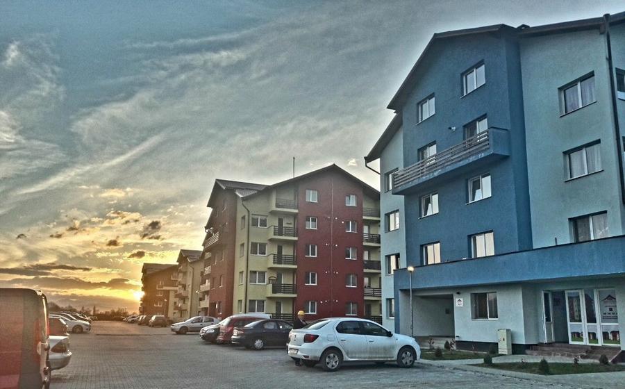 Apartament cu 2 camere decomandat în Sânpetru