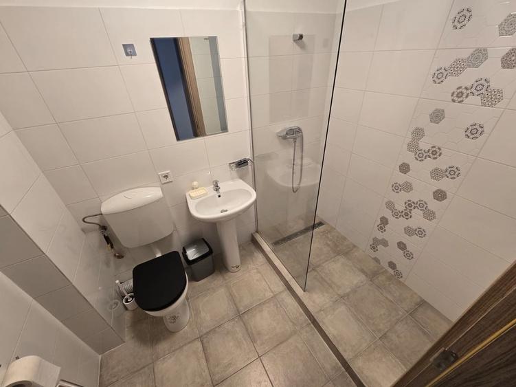 Garsonieră decomandată în Central