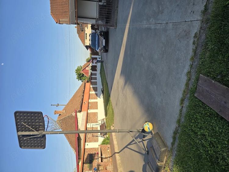 Casă cu 2 camere cu Teren 1483 Mp în Vetiș