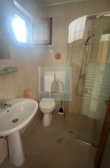 Casă cu 5 camere cu Teren 340 Mp în Central