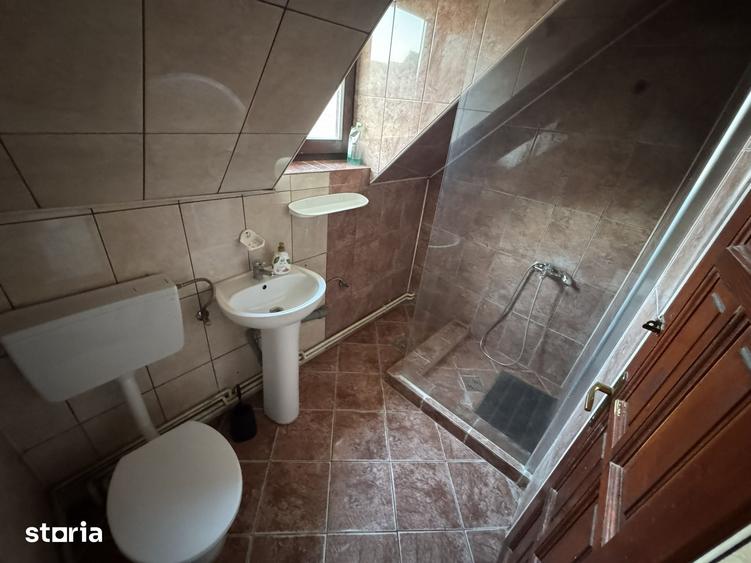 Casă cu 4 camere cu Teren 200 Mp în Moșna