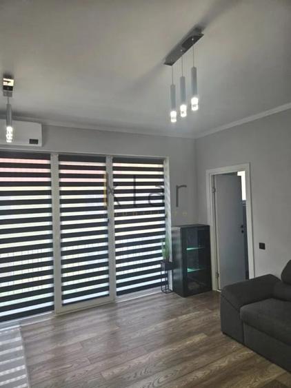 Apartament cu 2 camere semidecomandat, mobilat în Florești