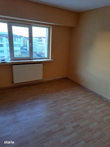 Apartament cu 3 camere decomandat în Dancu