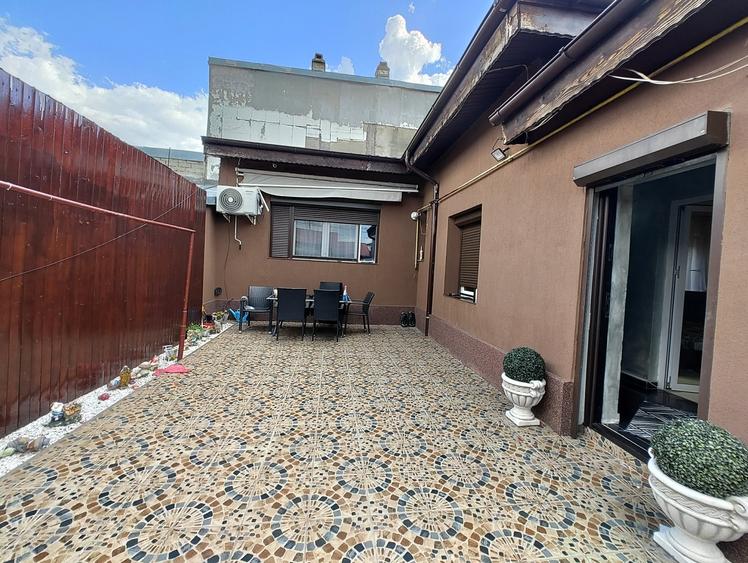Casă individuală cu 3 camere cu Canalizare în Rahova