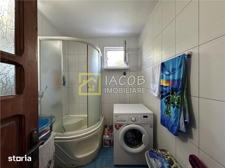 Apartament cu 3 camere decomandat în Republicii