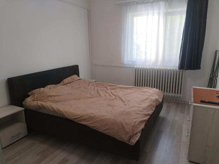Garsonieră decomandată în Metalurgie