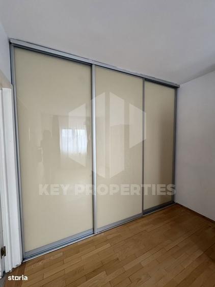 Apartament cu 3 camere, mobilat în Tineretului