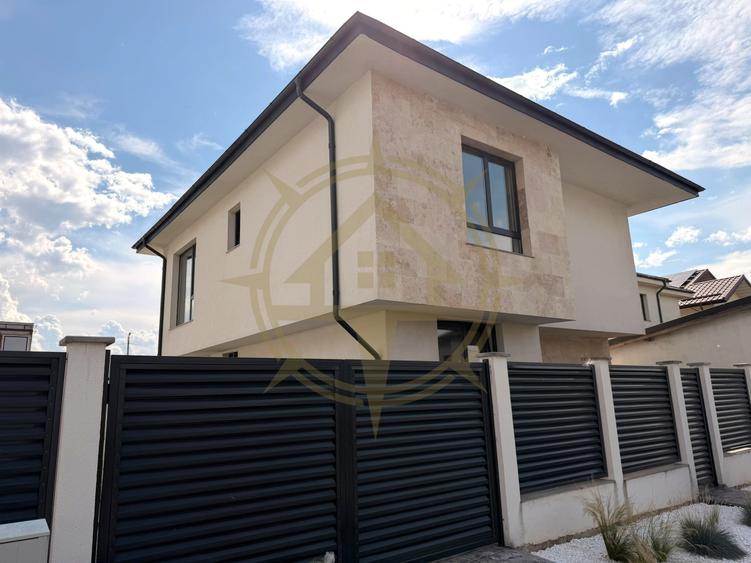 Casă cu 4 camere cu Piscina în Tunari