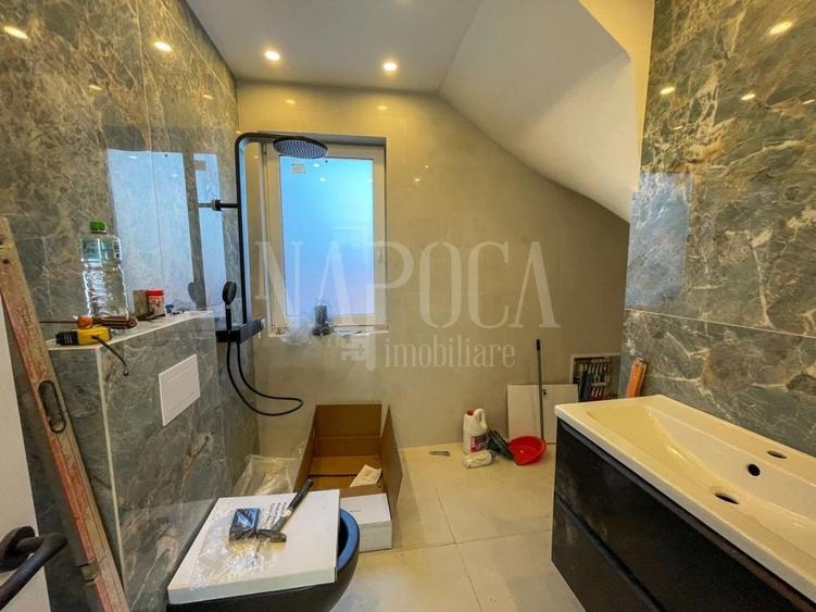 Duplex cu 4 camere cu Canalizare în Florești