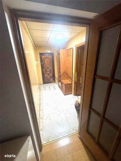 Apartament cu 2 camere decomandat în 1 Decembrie